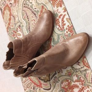 Men's leather vintage boots